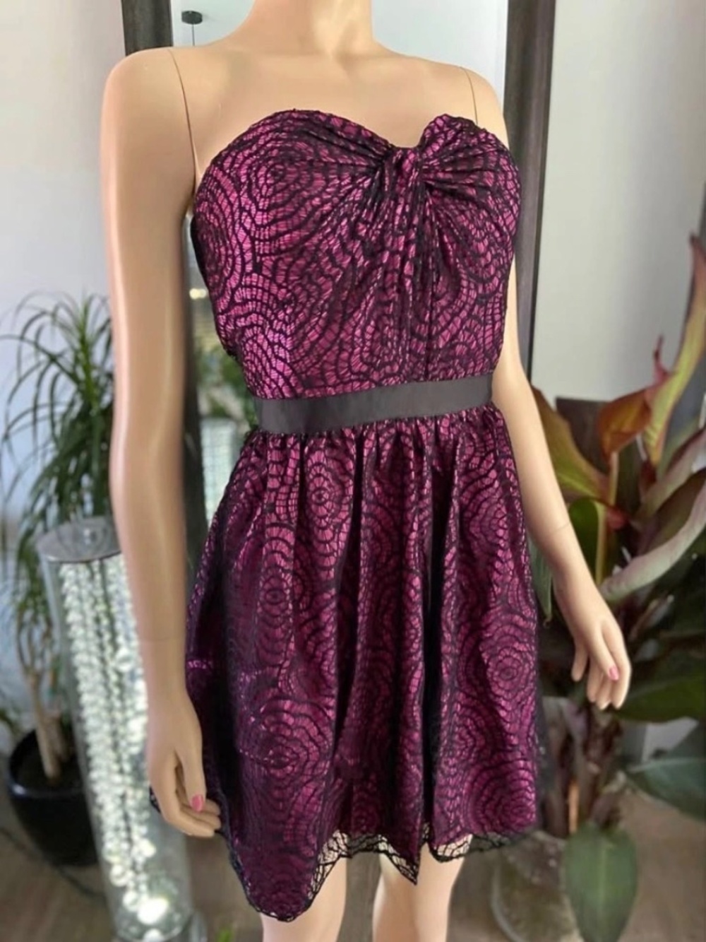 NWT: Aqua Pink Nylon Lace Sweetheart Neck Strapless Pocketed Dress Size 10